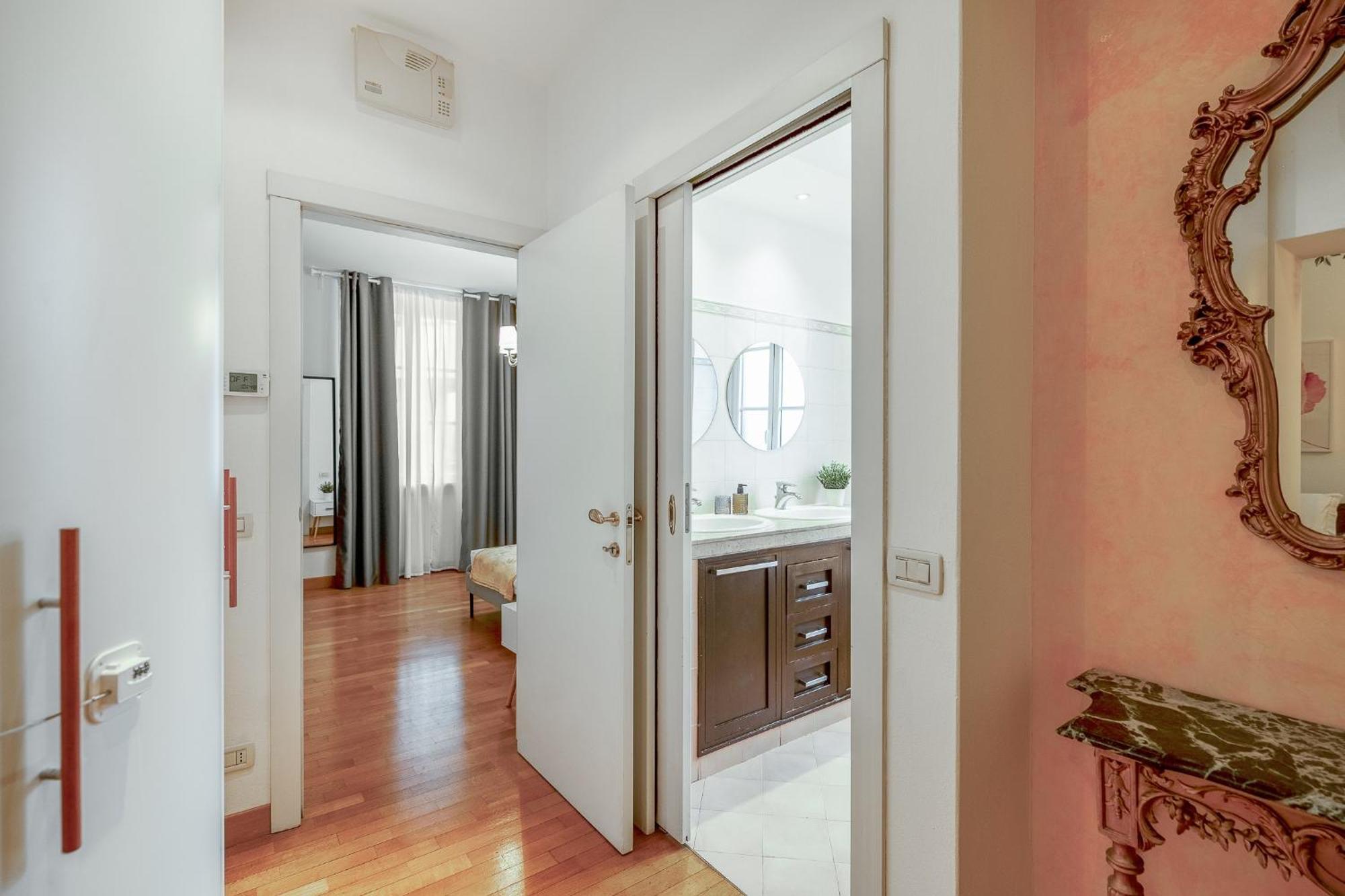 "Suite Elegance Brera" Милан Экстерьер фото